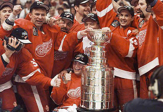 THE TEAM WITH THE STANLEY CUP